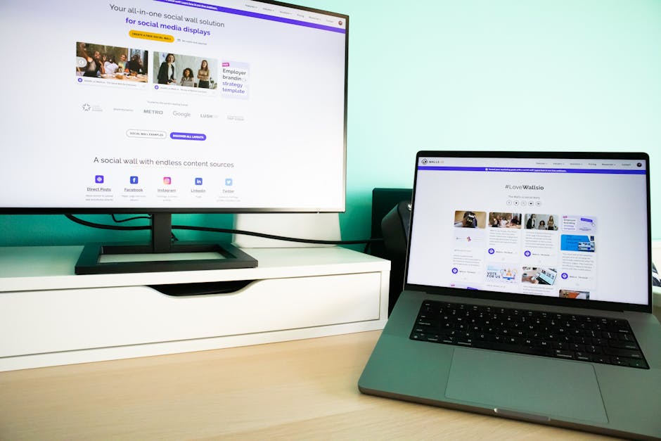 Reklam ve etkileşim verilerini inceleyen sosyal medya yöneticisi